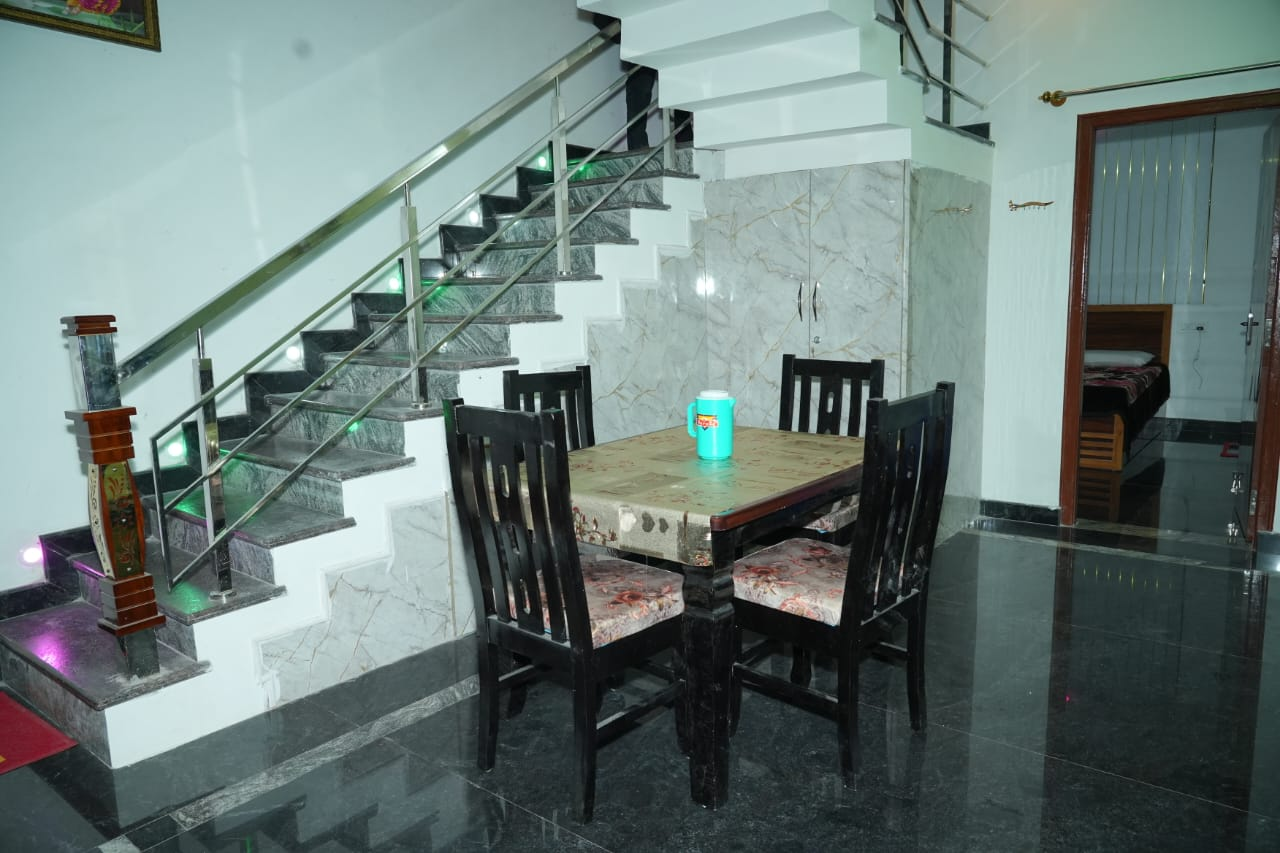 Dining & Kitchen